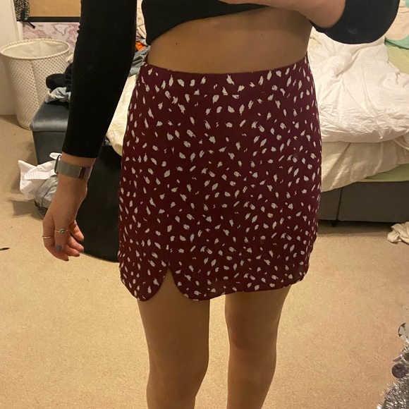 Burgundy and White Printed Mini Skirt - Picture 6 of 6